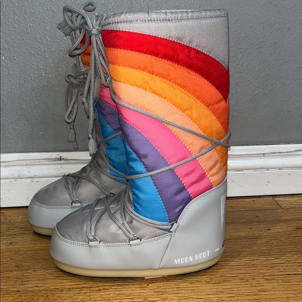 Moon Boot Icon Rainbow Snow Boots NWOB - Picture 15 of 17